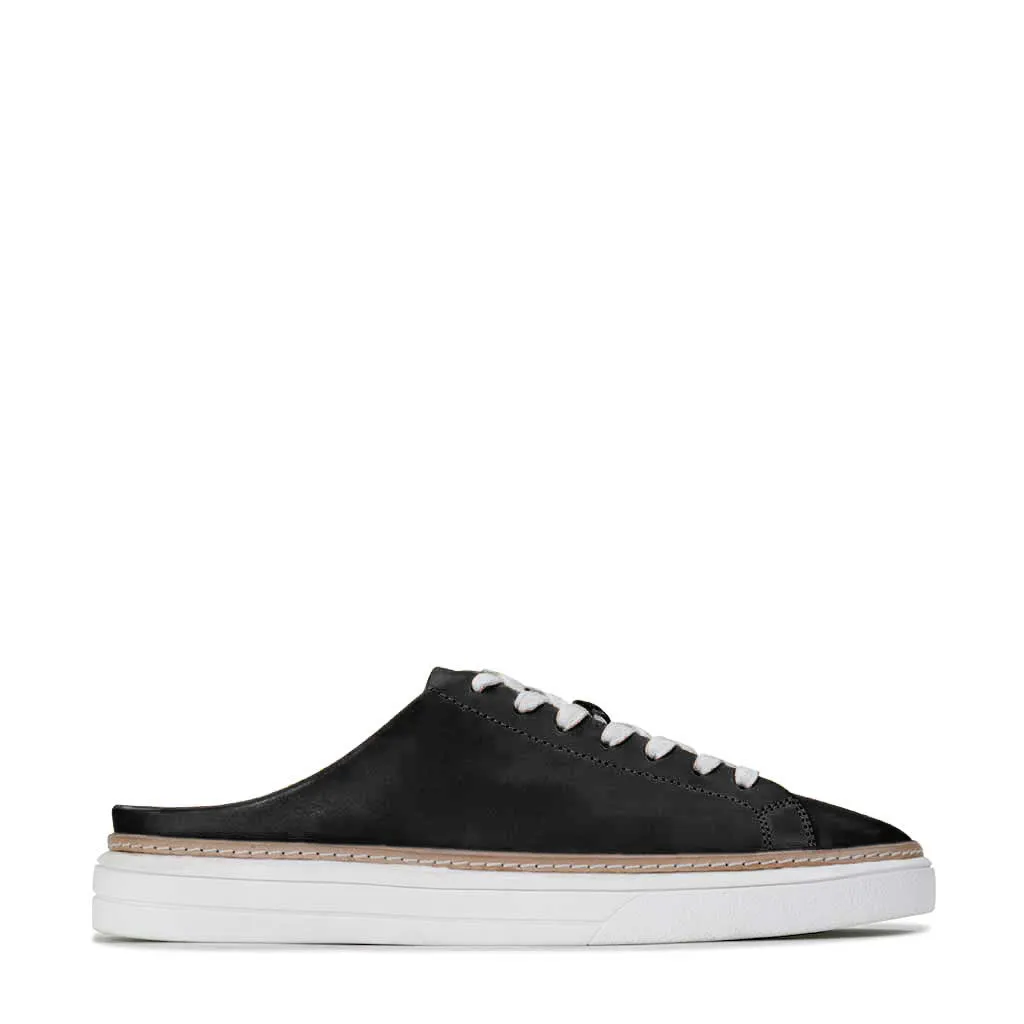 BRIGHT SLIP ON SNEAKER