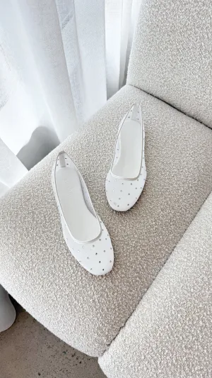 Gerani Flats - White Mesh Diamante