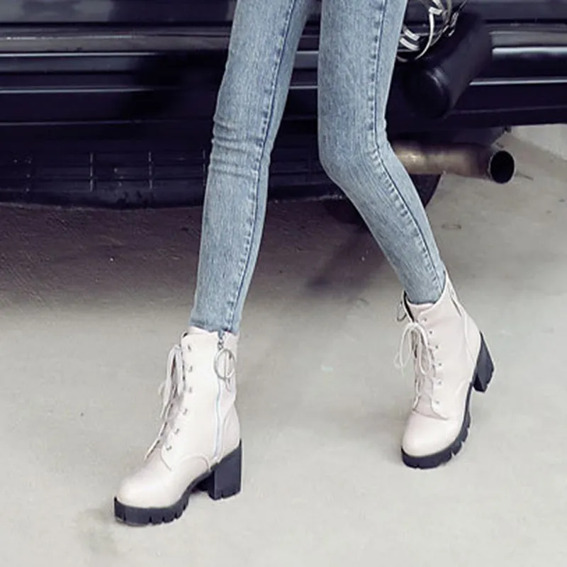 Women‘s chunky heels combat boots
